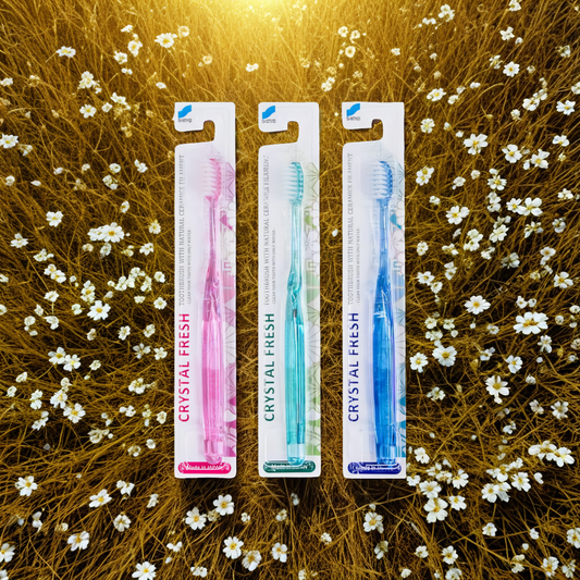 Szczoteczka do zębów Crystal Fresh z włosiem z naturalną ceramiką - 1 sztuka (Kolor: zielona)